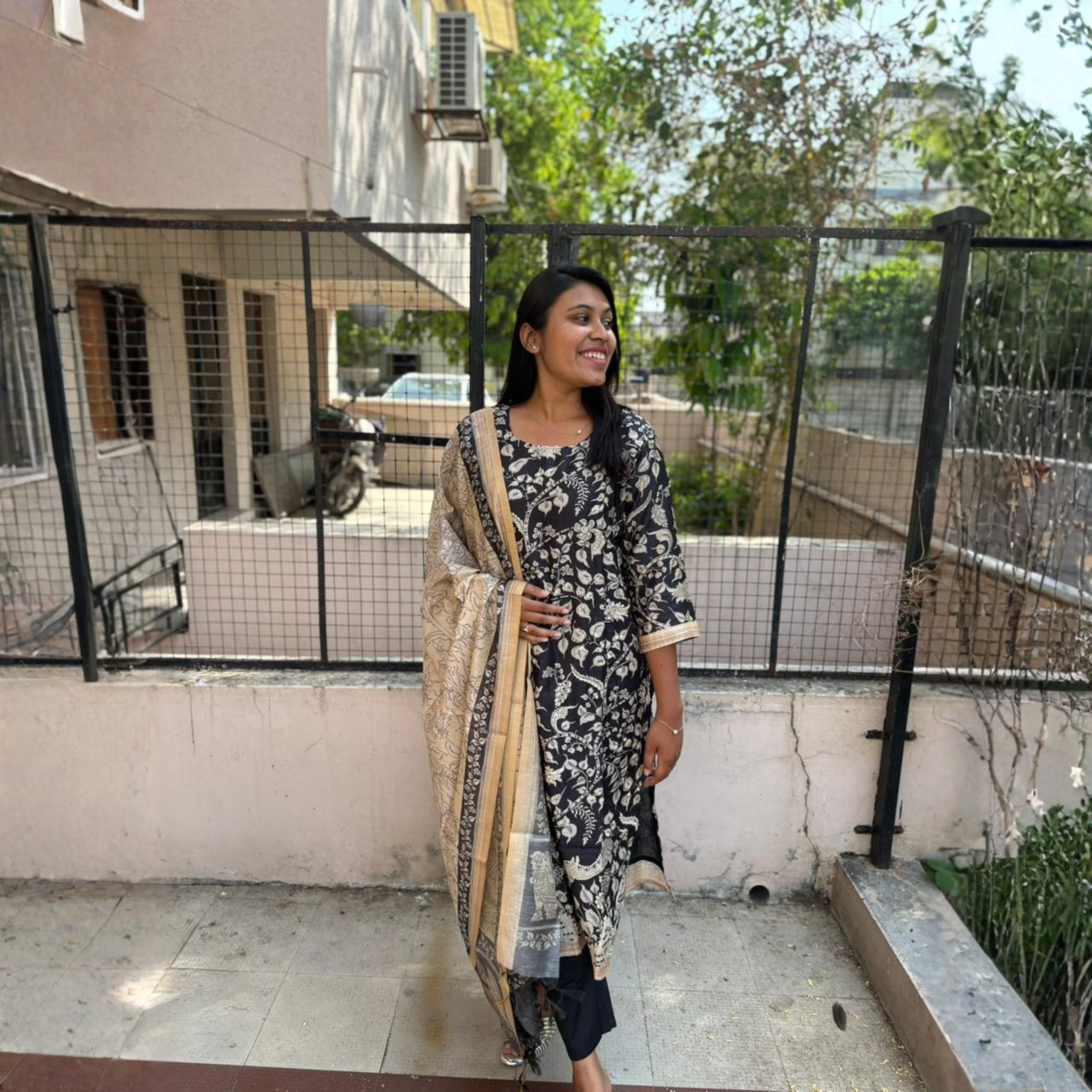 Elegant Floral Print Kurti Set with Dupatta