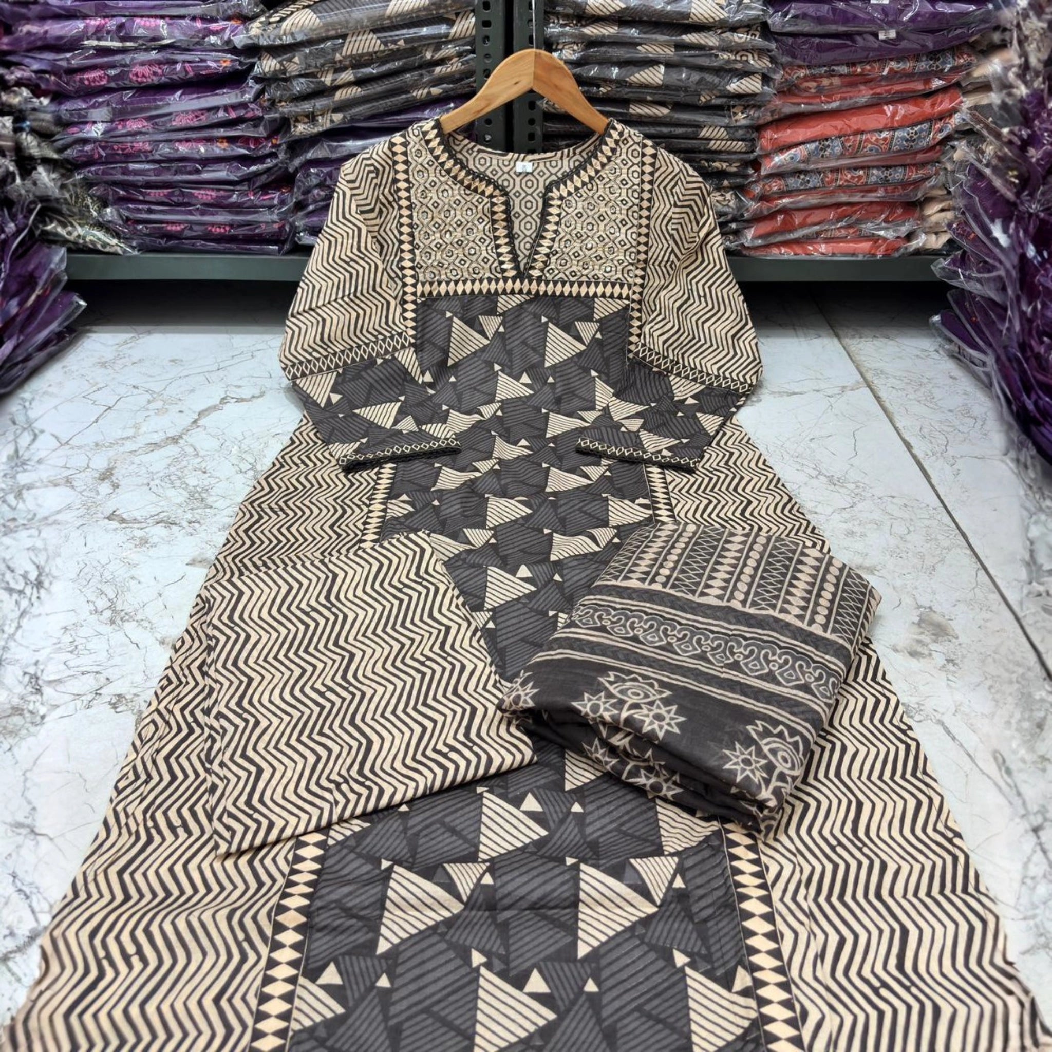Royal Geometric Printed Kurti Pant & Dupatta Set