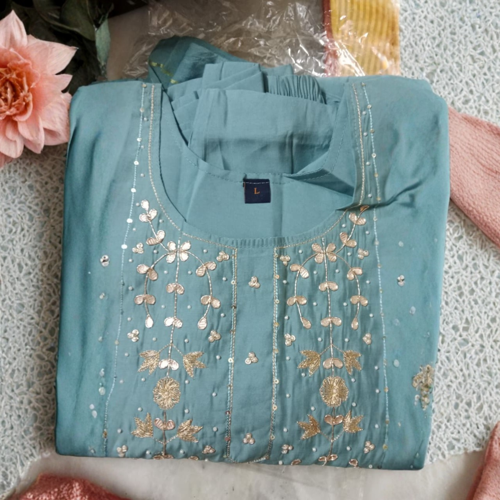 Embroidered Kurti Pant Set with Dupatta (Plus Size)