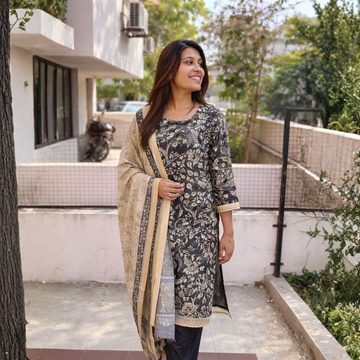 Elegant Floral Print Kurti Set with Dupatta